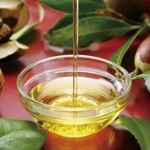 Tinh dầu hoa trà có khả năng thẩm thấu nhanh, phù hợp cho da khô.