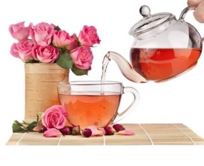 Trà hoa hồng đà lạt làm giảm đau bụng kinh